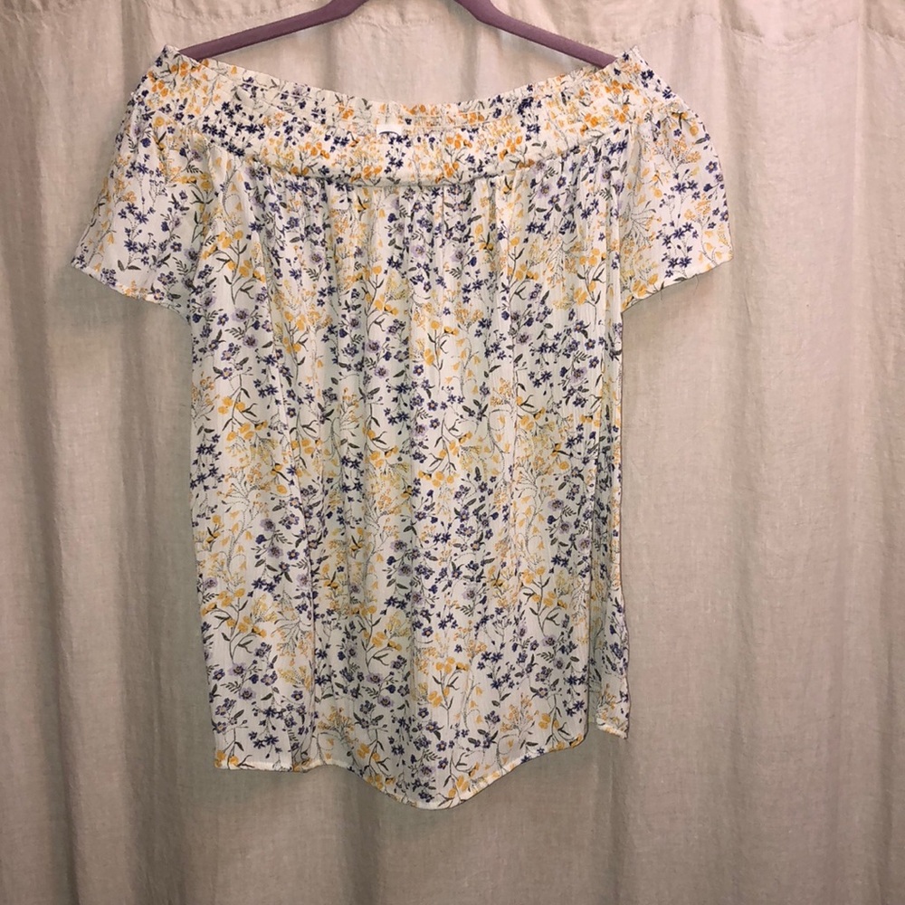 Floral off the shoulder top NWOT